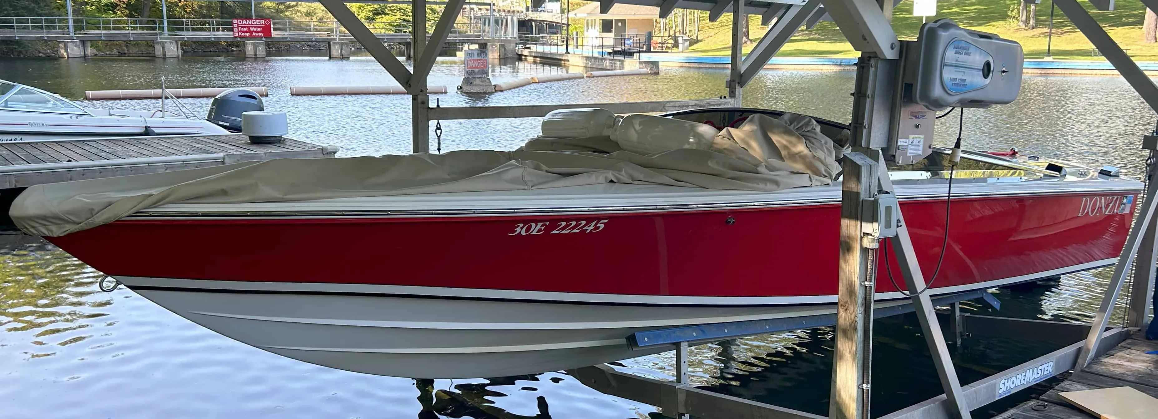 1996 Donzi Classic 220