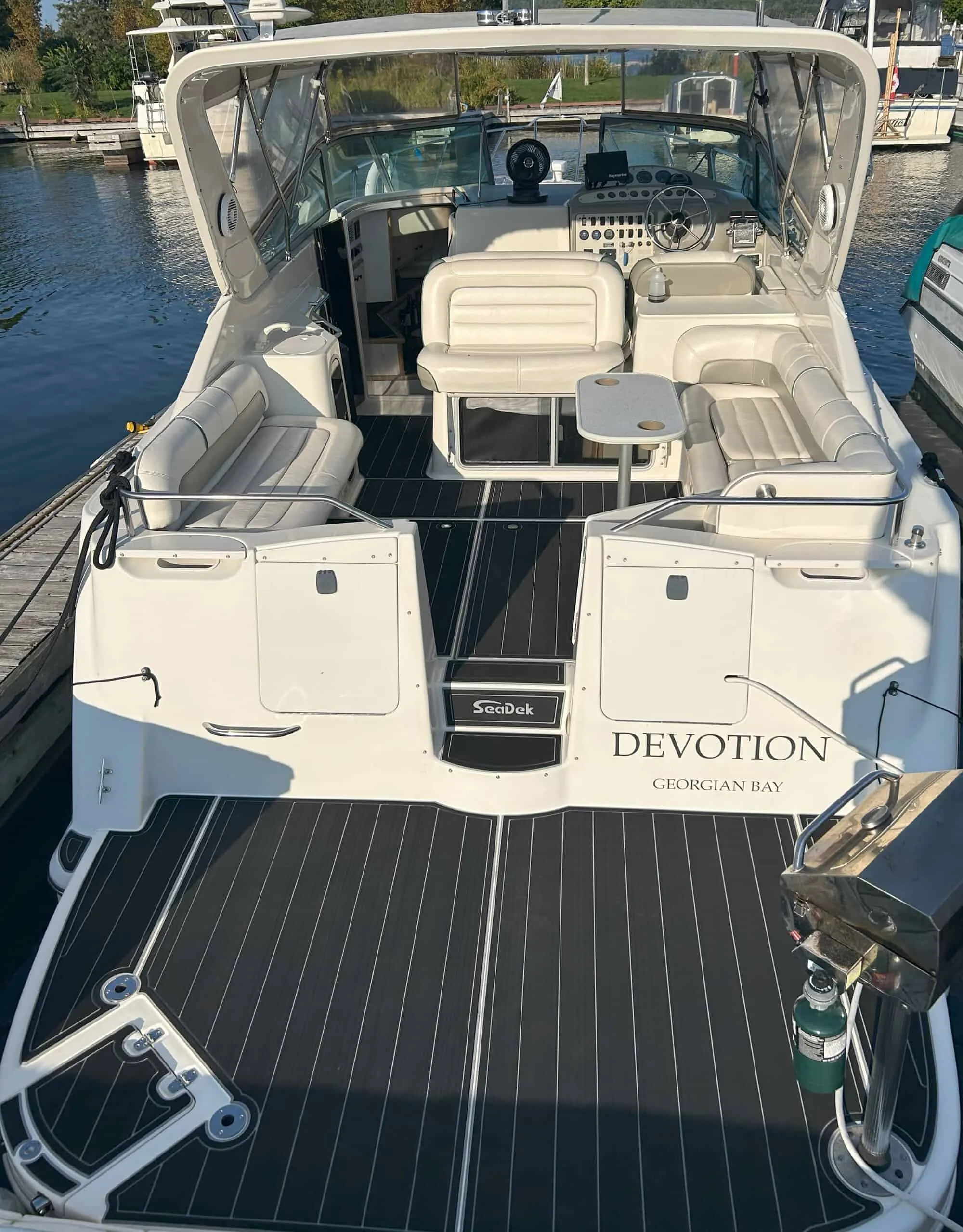 1996 Maxum 3200 SCR